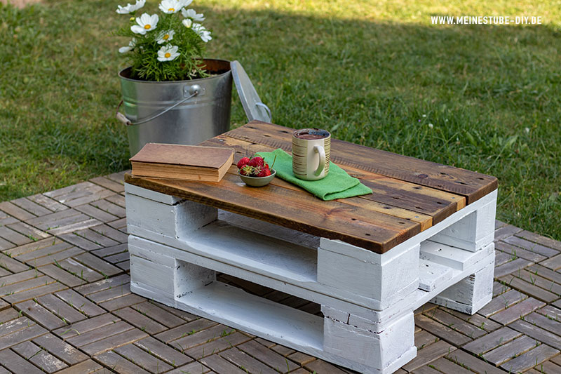 Gartentisch aus Paletten selbst gebaut, meinestube-diy